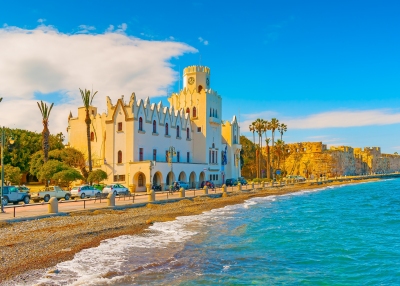 Altes Rathaus am Strand der Insel Kos (imagIN photography / stock.adobe.com)  lizenziertes Stockfoto 
Información sobre la licencia en 'Verificación de las fuentes de la imagen'